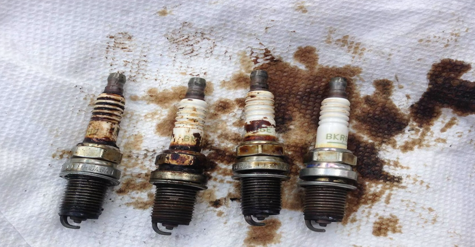 What Causes A Spark Plug To Blow Out CarProfy