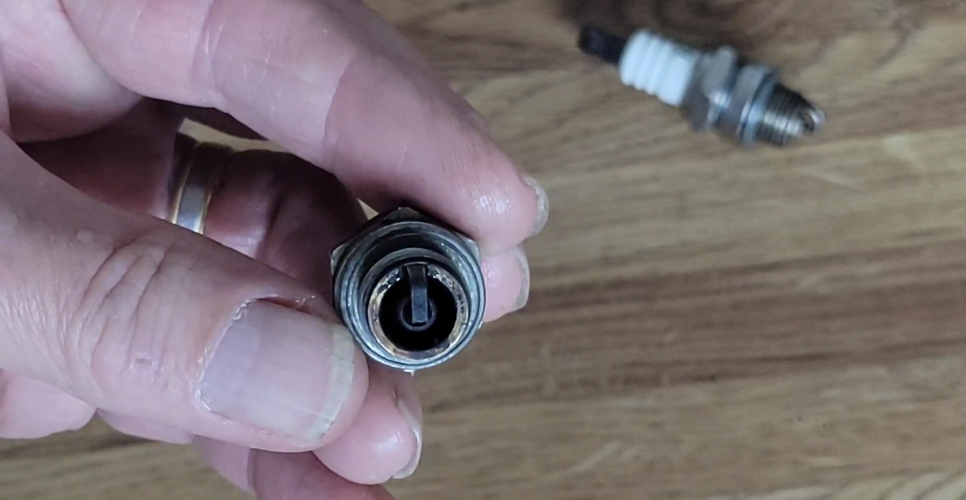 How to Read a 2-Stroke Spark Plug