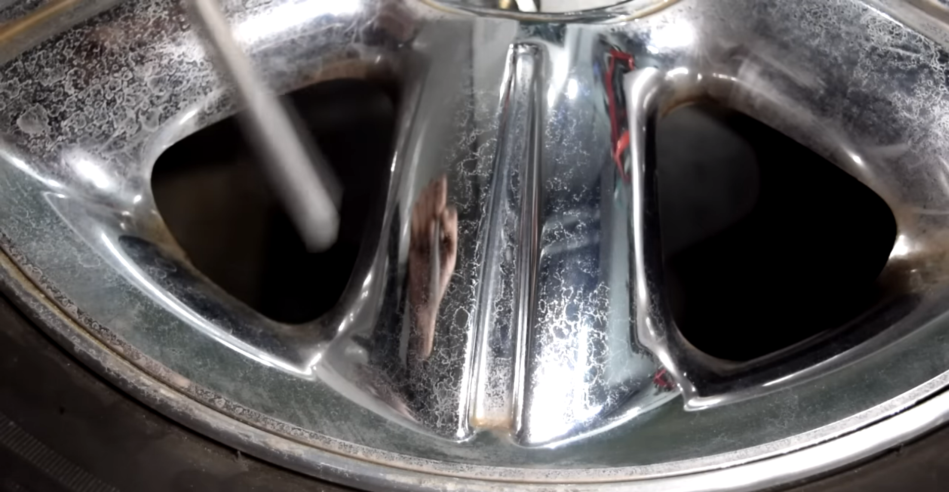 Importance of Cleaning Oxidized Chrome Rims