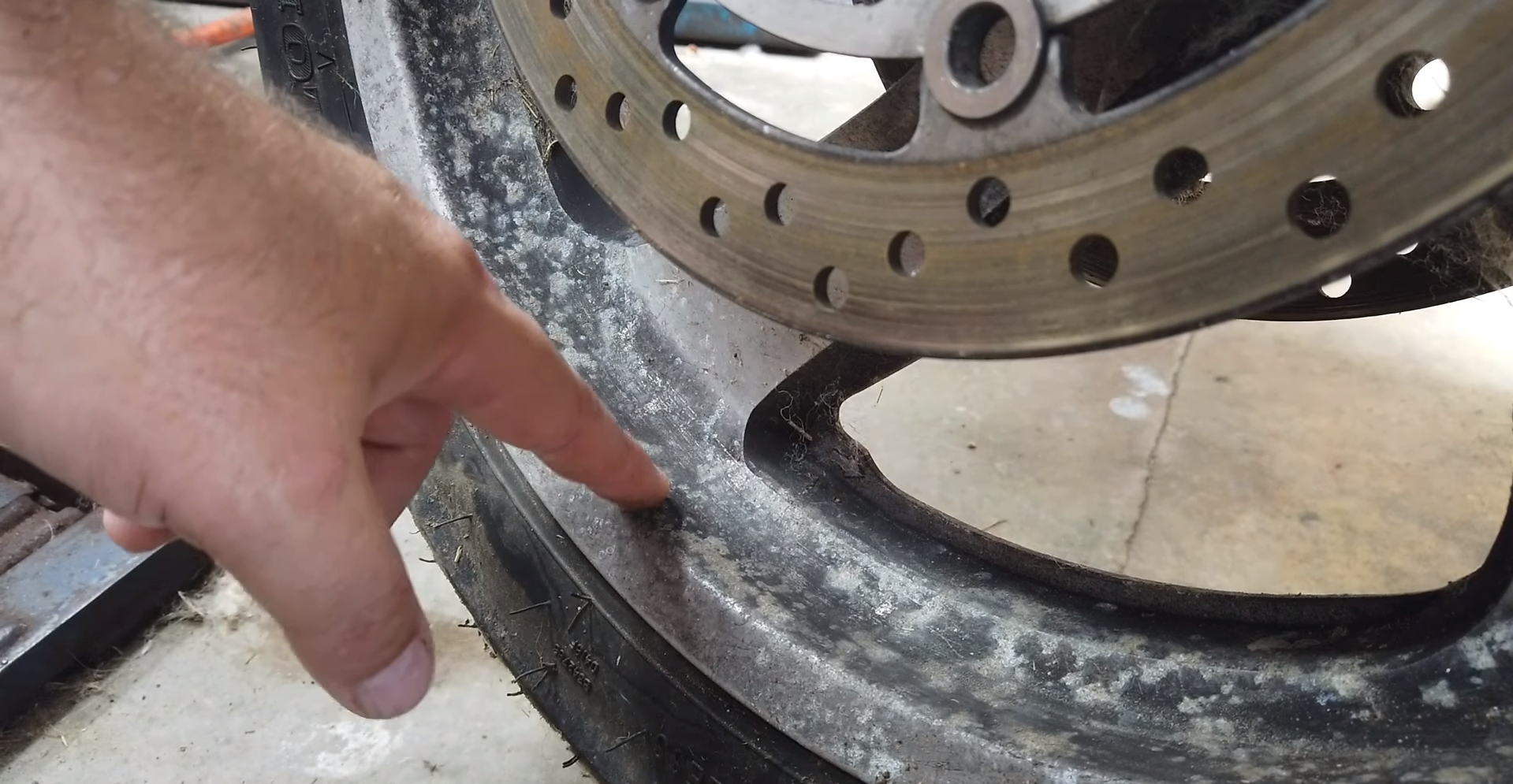 The best method for cleaning aluminum wheels